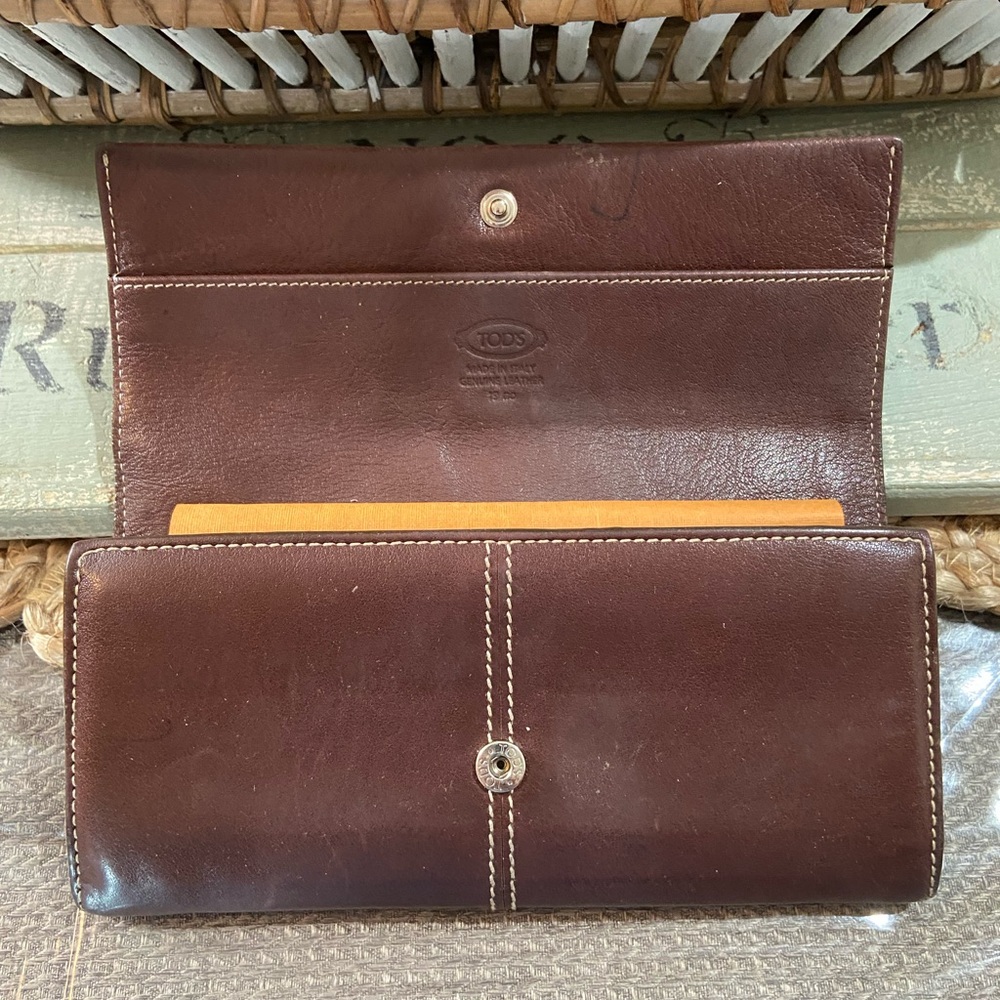 Tod’s Brown Leather Wallet - Picture 4 of 15